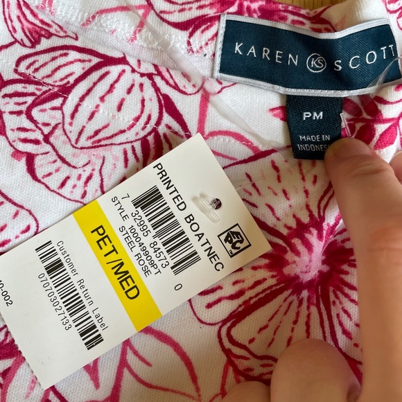 📦 SOLD - Karen Scott floral tee. Petite Medium.NWT. - Picture 2 of 4